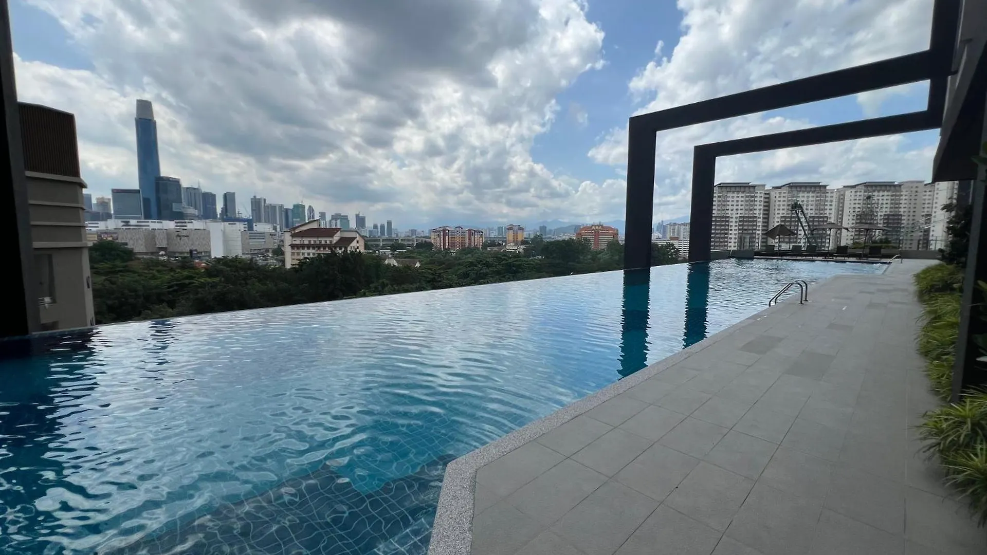 Urban Sunway Velocity Kuala Lumpur By Vivid Stay