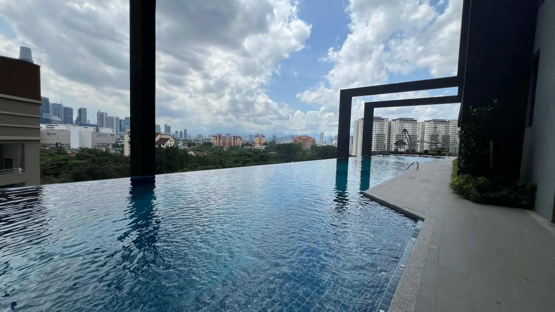 Urban Sunway Velocity Kuala Lumpur By Vivid Stay