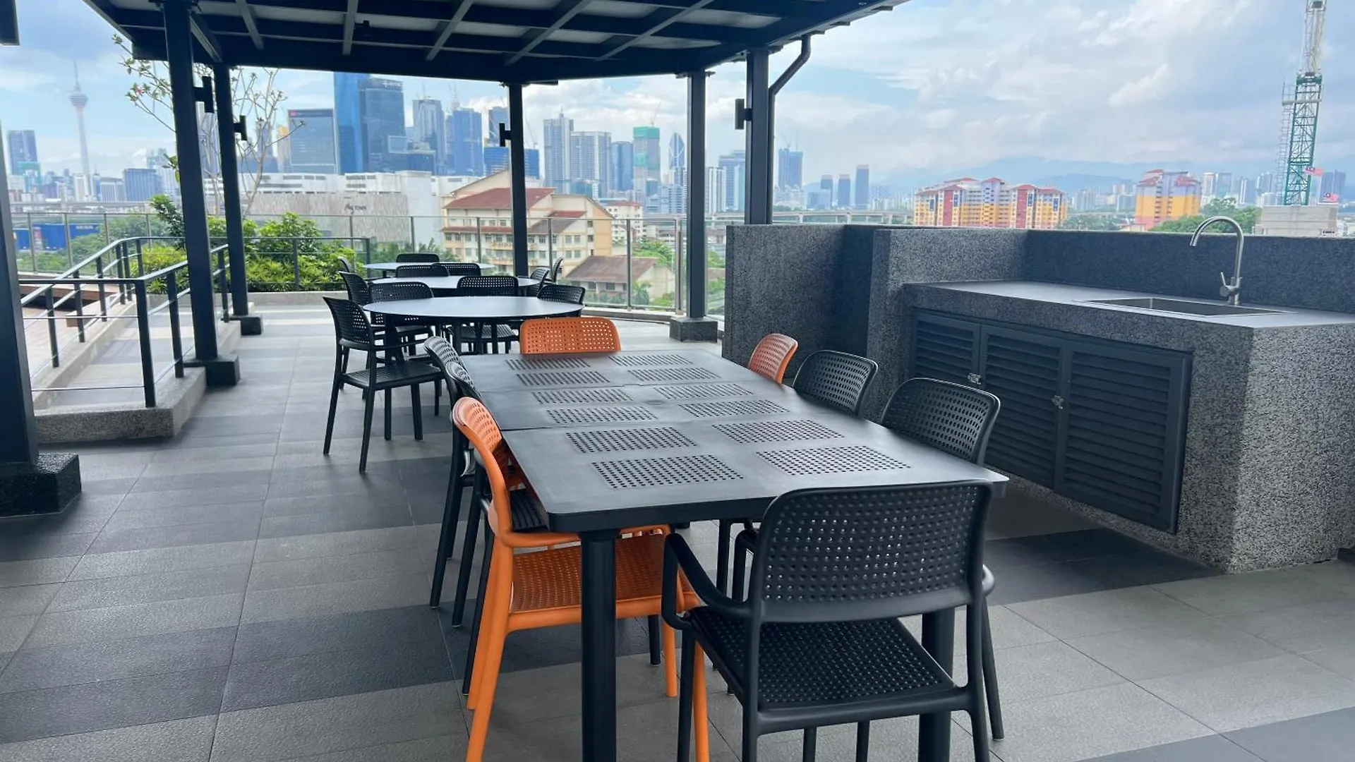 Urban Sunway Velocity Kuala Lumpur By Vivid Stay Malesia